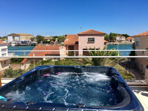 La Tamarissiere Apartment | Oceanfront Villa L'Amiraute with Hot Tub & 9.6/10 Rating