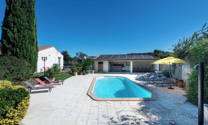 Tarascon Villa | Serene Villa L'Est: Private Pool Retreat Near Arles