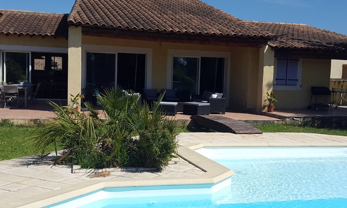 Arles Villa | Relax at Villa "La Crau" with Pool & Spacious Garden