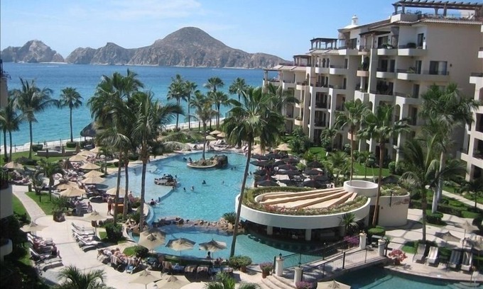 Los Cabos Condo | Villa la Estancia: Beachfront Retreat with Ocean Views