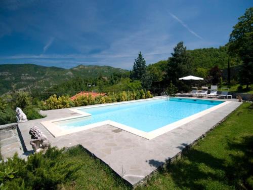 Casale Villa | Inviting Villa La Fonte 13 with Pool and Hot Tub Access