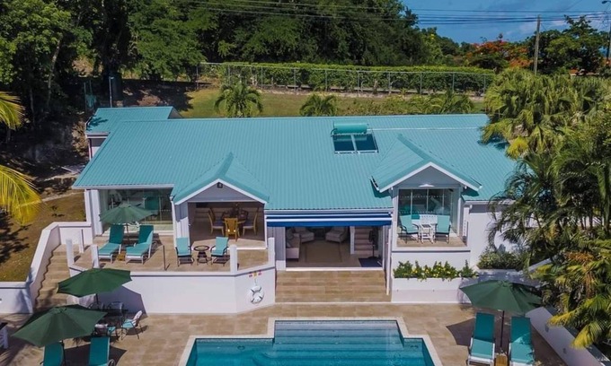Saline Point Villa | Unforgettable Villa La Mer 2BR with Private Pool Retreat