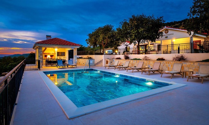 Vodice House | Discover Villa La Meravigliosa: Oceanfront Bliss in Vodice