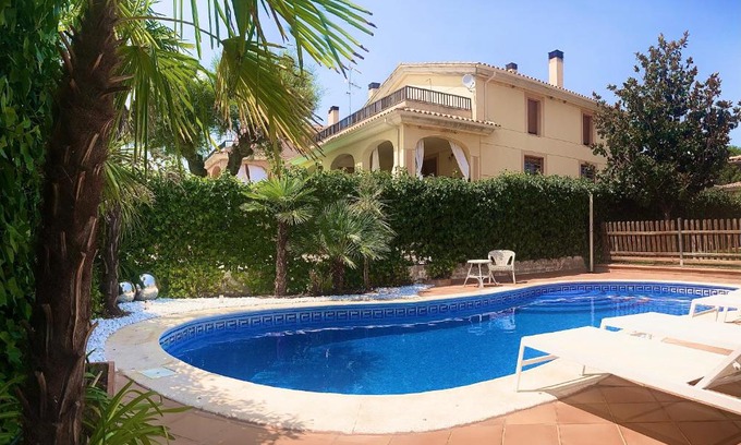Santibanez el Alto House | Discover Villa La Parra in the Heart of Sierra de Gata