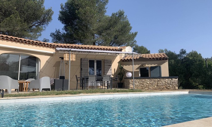 Les 3 Ponts House | Villa "La Pergola": Ocean View Retreat with Private Pool