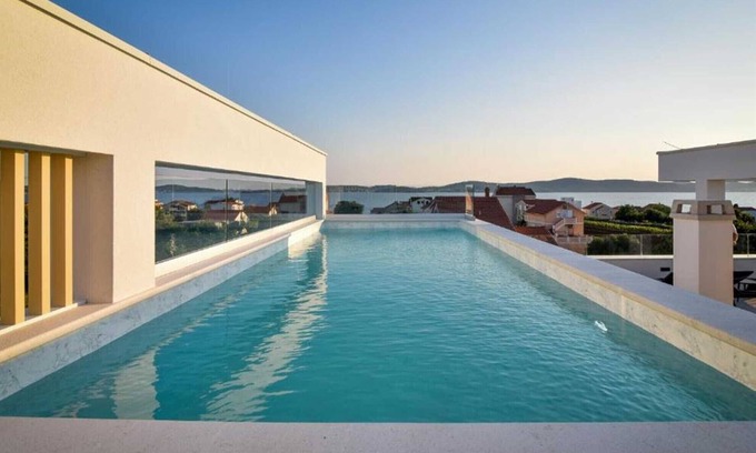 Bibinje Apartment | Villa La Perla: Rooftop Pool & Perfect 10 Guest Rating