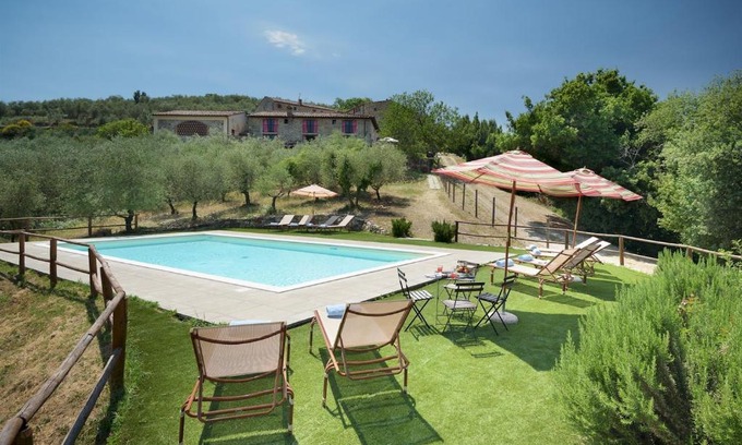 Radda in Chianti Villa | Oceanfront Villa La Poiana: Family-Friendly Getaway