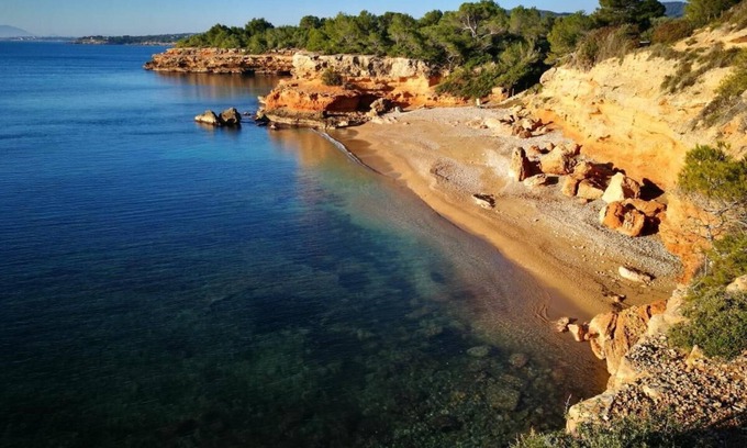 Calafat House | Villa La Rana: Ideal Retreat with Private Pool & Ocean Views