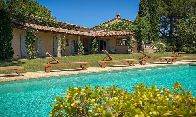 Pontes Apartment | Experience Villa La Source in Beautiful Provence, Pet Friendly