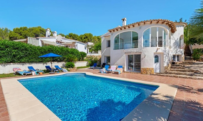 Urbanitzacio la Fustera Villa | Relax at Villa La Tranquilidad - 4-Star Family Retreat