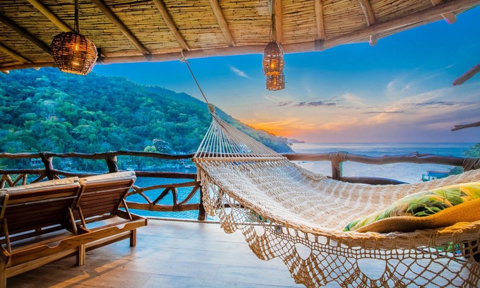 Boca de Tomatlan Hotel | Villa Lala Boutique Hotel: Adults Only Retreat with Pool