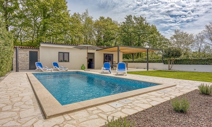 Susnjici House | Villa Lana: Private Pool Retreat Near Poreč, Rated 10/10