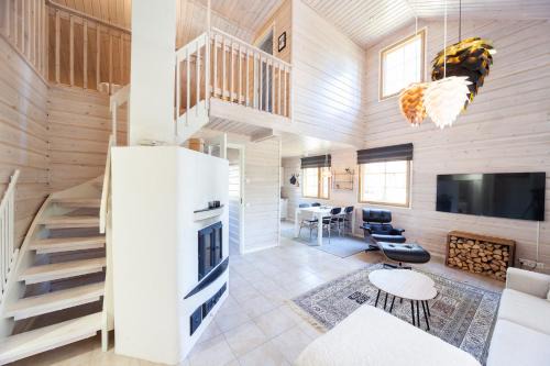 Rovaniemi Villa | Villa Lapintiira: Relaxing Spa Retreat with Top Reviews