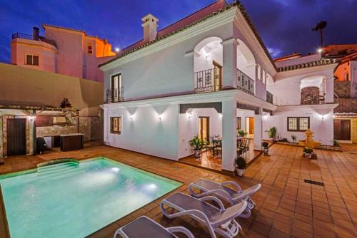 Punta Lara Villa | Villa Lara Pinta: Guest Rated 10/10 with Pool & Family Fun