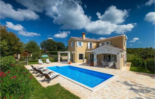 Vosteni House | Villa Larisa: Family-Friendly Retreat with Pool Access