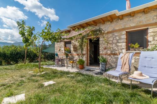 Lazarata House | Discover Villa Lazar: Accessible & Family-Friendly Retreat