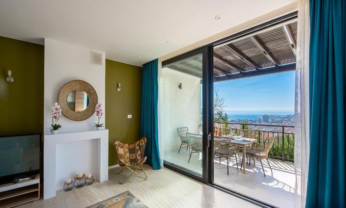 Podmaine Villa | Villa Lazi Sea View: Top-Rated Family & Pet-Friendly Retreat