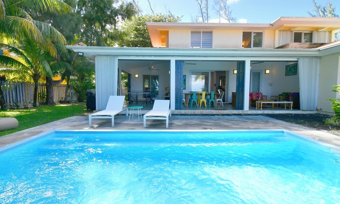 Riambel Villa | Villa Le Badamier Rose: Oceanfront Pool & Beach Paradise