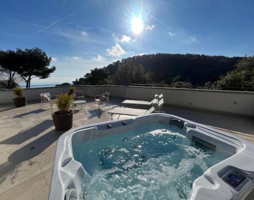 Eze House | Oceanfront Eze Villa: Relaxing Spa & Hot Tub Retreat