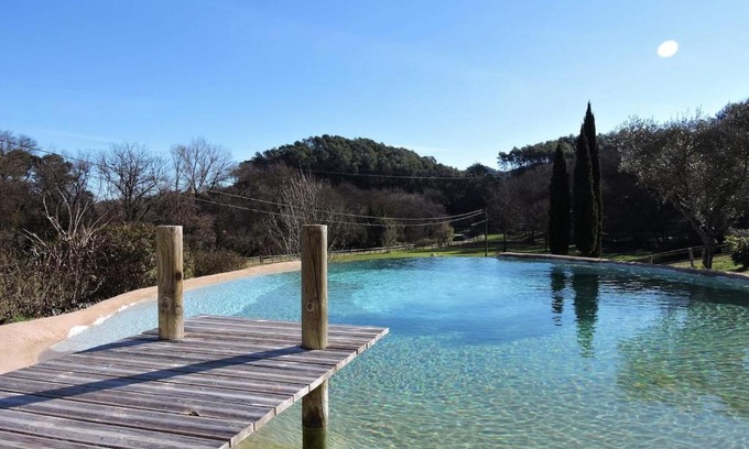 Carces Villa | Villa Le Hameau: Family-Friendly Retreat with Pool & Pets