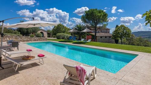 Todi Villa | Oceanfront Villa Le Logge 12 with Pool & Pet-Friendly Perks