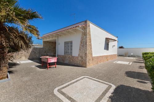 Porto Cesareo House | Family-Friendly Villa Le Maree: Pet-Friendly Escape Awaits