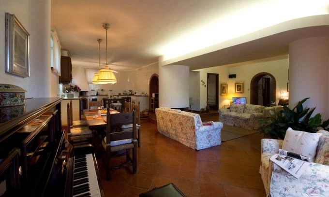 Marina di Puolo Apartment | Villa le Olivine: Relaxing Retreat Near Sorrento Coast
