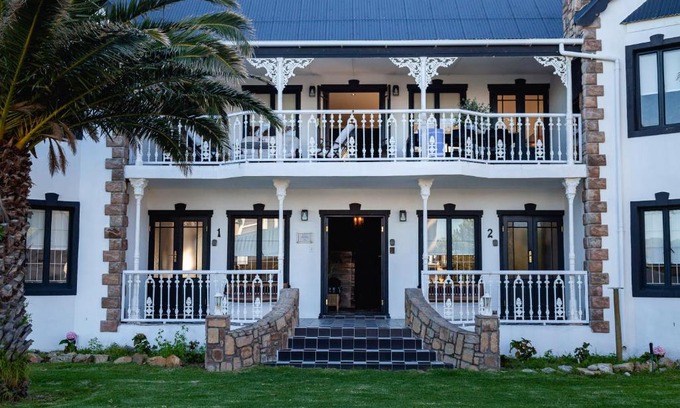Kleinmond Apartment | Experience Villa Le Roc Kleinmond with Oceanfront Views