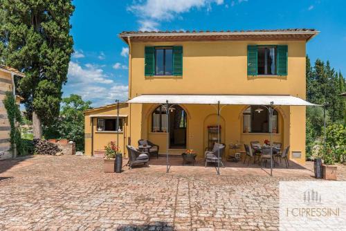 Siena Villa | Exclusive Villa Le Tortore with Pool & Hot Tub in Siena