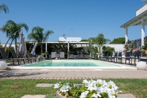 Roca Vecchia Bed & Breakfast | Discover Resort Leonardo: Pool, Restaurant & Ocean Views