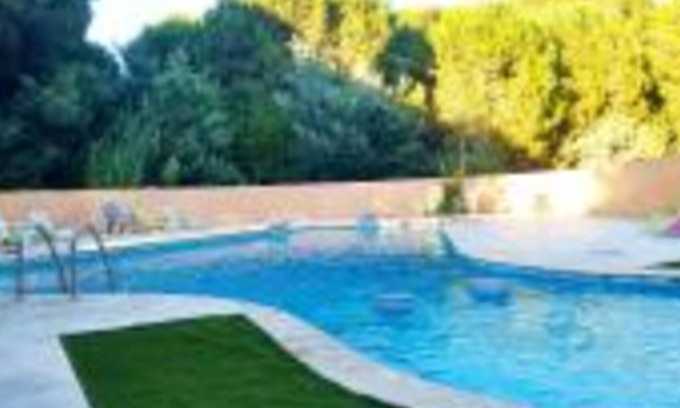 Plage d'Argeles Villa | Villa "Les Oiseaux": Relax in Pine Forest with Pool & Terrace