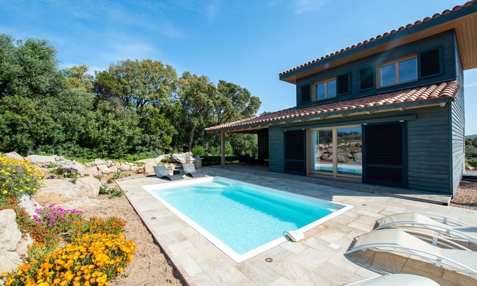 Figari Villa | Villa 'Les Oliviers': Private Pool Near Beach & Mountains
