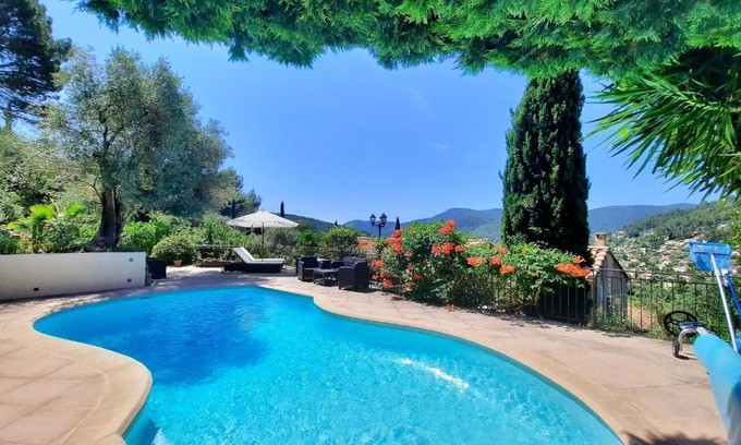 Sollies-Toucas Apartment | Experience Villa "Les Restanques": Oceanfront Bliss Awaits