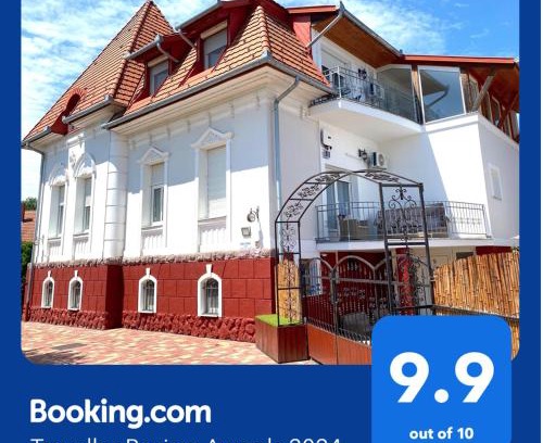 Keszthely House | Idyllic Villa Lillybeth at Lake Balaton - Rated 9.8/10