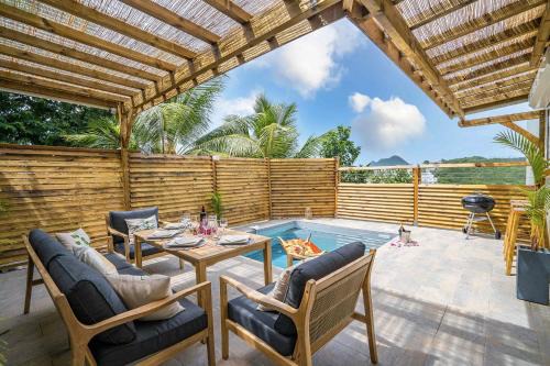 Le Diamant Villa | Villa Linay: Modern Comfort with Heated Pool & Netflix Access
