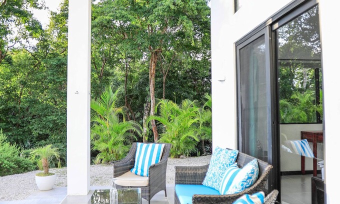 Santiago Villa | Villa Lombok: Pet-Friendly Suites with Private Pools & Ocean Views