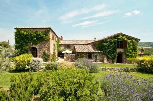 Argiano Villa | Discover Villa Lorian: A 4-Star Family-Friendly Retreat