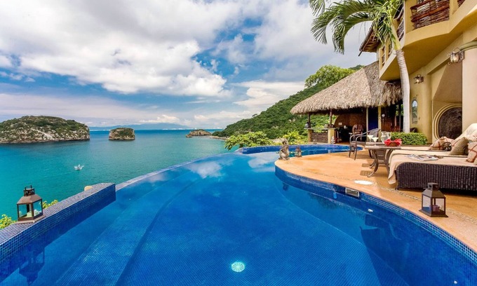 South Shore Hotel Area Villa | Experience Villa Los Arcos: 5-Star Oceanfront Retreat