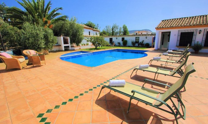Priego de Cordoba Villa | Discover Villa 'Los Balcones': 4-Star Oceanfront Retreat