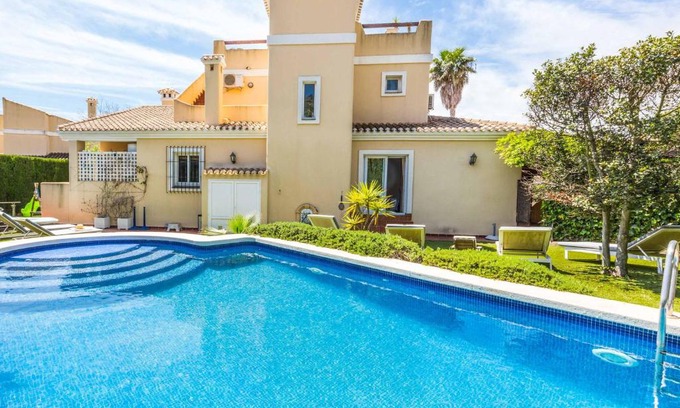 Diputacion de Rincon de San Gines Villa | Villa Los Naranjos 7: Family-Friendly Retreat with Pool