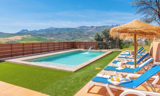 Riogordo Villa | Experience Villa Los Ruedos Riogordo with Private Pool & Spa