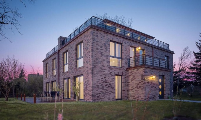 Breege Villa | Villa Lotsenhäuser Rügen: Ocean View & Sauna Retreat