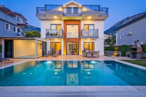 Oludeniz Villa | Villa Lotus: 4-Star Oceanfront Oasis with Private Pool