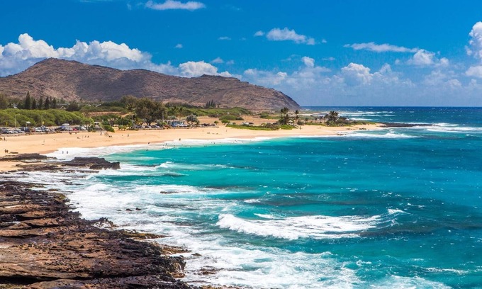 Hawaii Kai House | Villa Luana: Book Now for Oceanfront Bliss and Spa Access