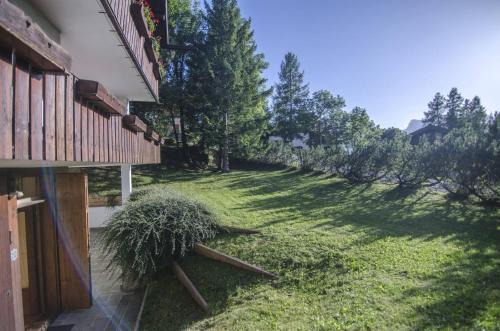 Cortina d'Ampezzo Apartment | Villa Lucente: Pet-Friendly Retreat with Cozy Fireplace