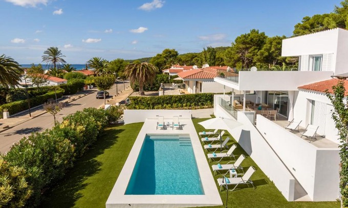Sant Tomas Villa | Villa Lucia B17: Oceanfront Escape with Pool & Child-Friendly