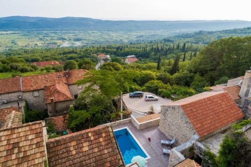 Mihanici Villa | Discover Villa Luciana: Oceanfront Bliss with Pool Access