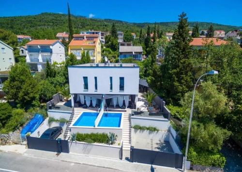 Selce House | Villa Luna&Aurora: Oceanfront Oasis with 9.9 Review Rating