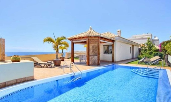 Santiago del Teide Villa | Villa Luxe: Private Pool & Relaxation in Tenerife South
