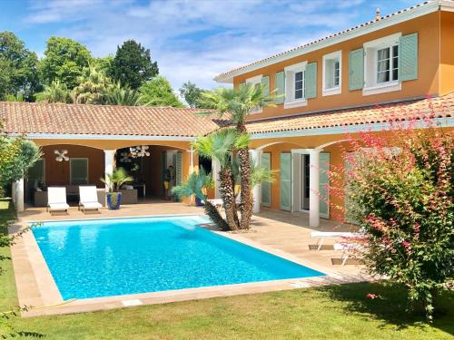 Biarritz Villa | Elegant Villa with Pool in Biarritz - Rated 9/10 by Guests